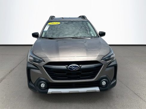 Used 2024 Subaru Outback Limited AWD/4WD image 2