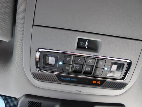Used 2025 Ford F250 Lariat w/ Chrome Package AWD/4WD image 24
