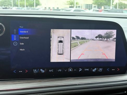 Used 2025 Chevrolet Suburban Premier RWD image 24