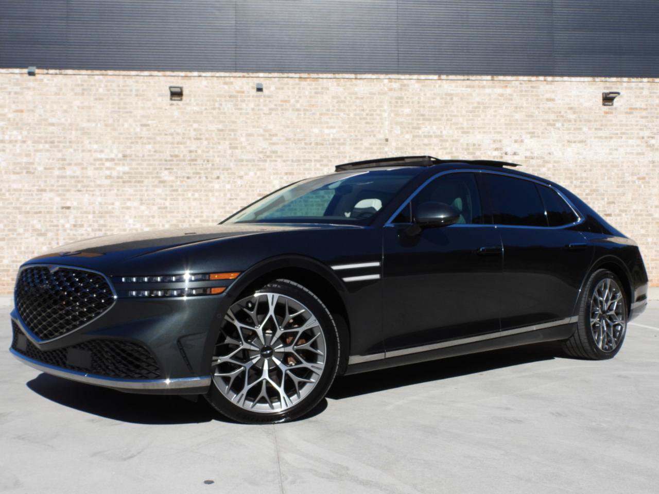 Used 2023 Genesis G90 3.5T AWD/4WD image 8