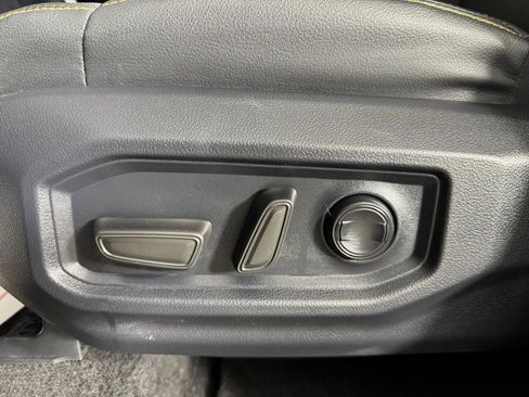 Used 2025 Toyota Tundra Platinum image 33