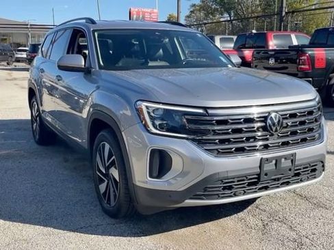 Used 2024 Volkswagen Atlas SE image 7