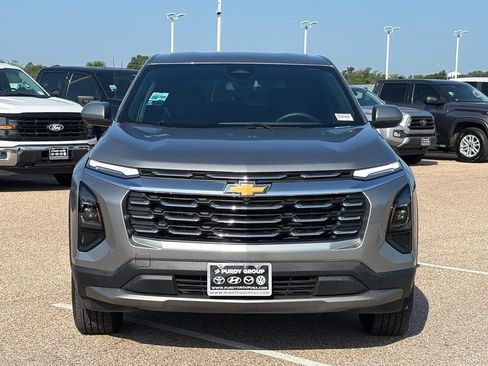 Used 2026 Chevrolet Equinox LT FWD image 3
