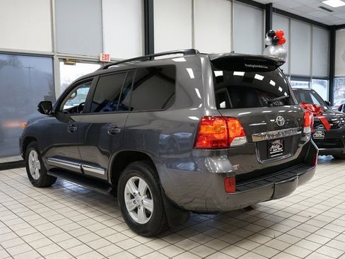 Used 2013 Toyota Land Cruiser image 6
