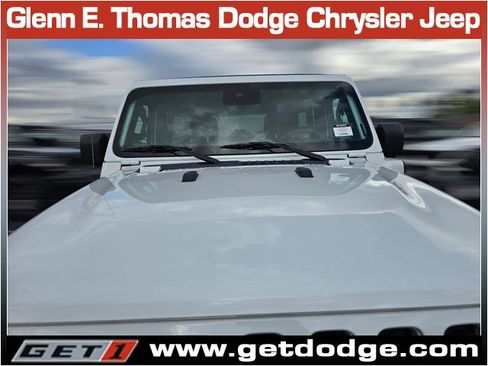 Used 2023 Jeep Wrangler Sahara w/ Safety Group image 5