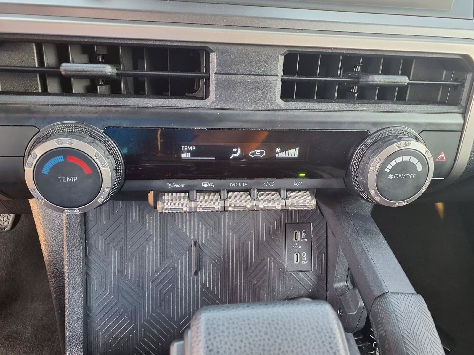 Used 2025 Toyota 4Runner SR5 AWD/4WD image 14