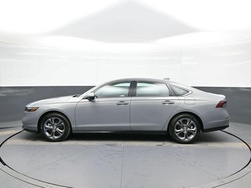 Used 2025 Honda Accord EX-L image 9