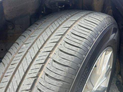 Used 2025 Honda CR-V EX-L image 13