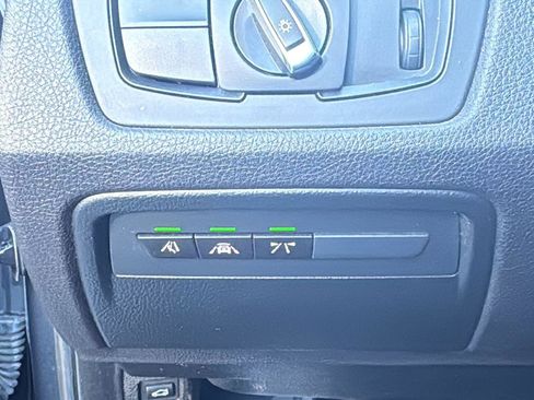 Used 2016 BMW M4 Convertible image 7