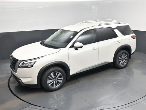 Used 2024 Nissan Pathfinder SL image 44