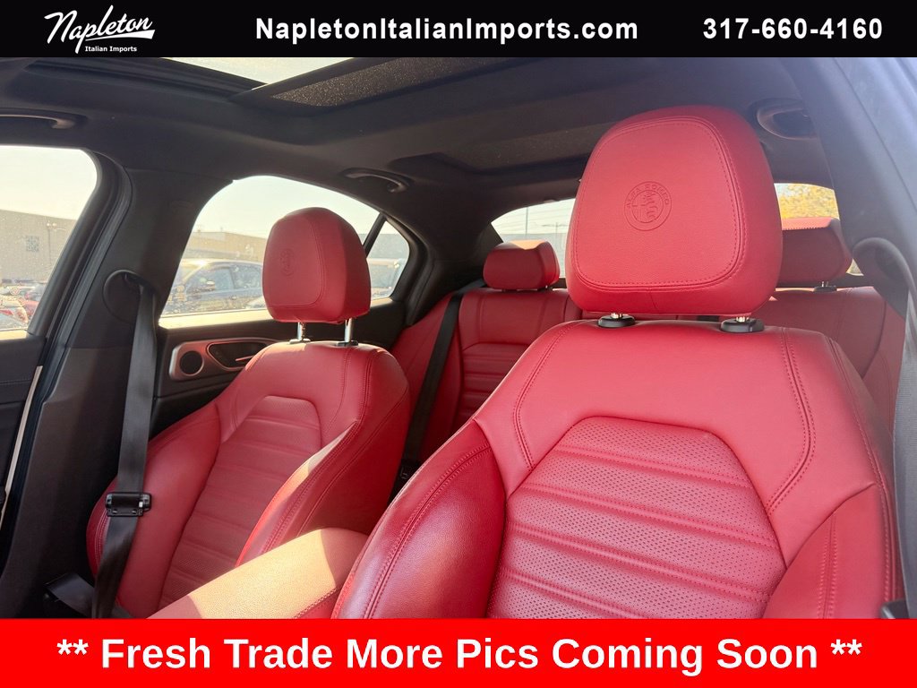 Used 2024 Alfa Romeo Giulia Veloce AWD/4WD image 25