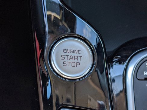 Certified 2025 Kia Soul GT-Line image 49