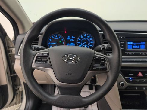 Used 2017 Hyundai Elantra SE FWD image 31