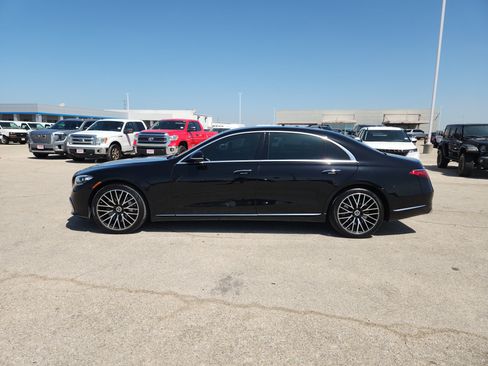 Used 2021 Mercedes-Benz S 580 4MATIC Sedan image 4