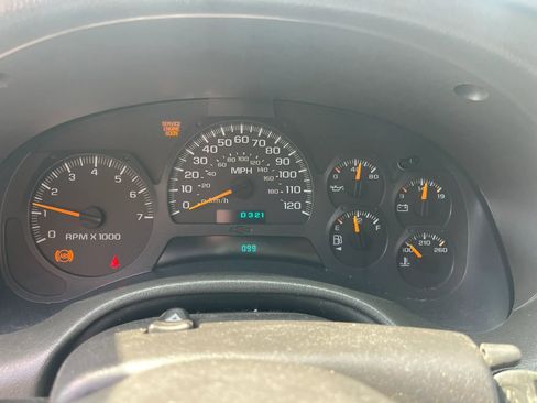 Used 2004 Chevrolet TrailBlazer LT w/ LT Preferred Equipment Group image 19