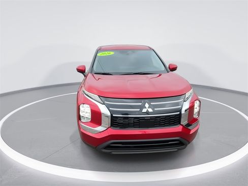 New 2026 Mitsubishi Outlander ES image 3
