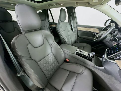 Used 2025 Volvo XC90 B6 Plus AWD/4WD image 46