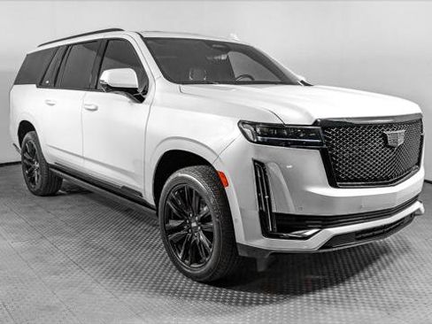 Used 2023 Cadillac Escalade ESV Sport AWD/4WD image 11