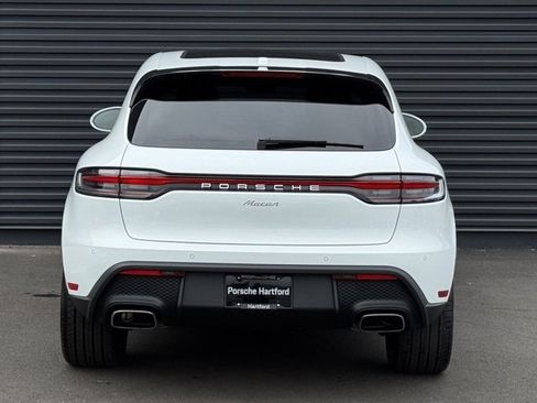 New 2026 Porsche Macan image 6