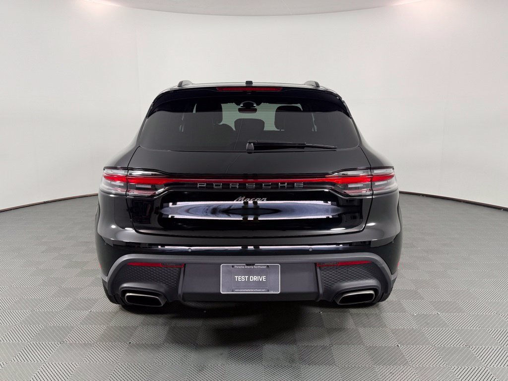 Certified 2026 Porsche Macan AWD/4WD image 6
