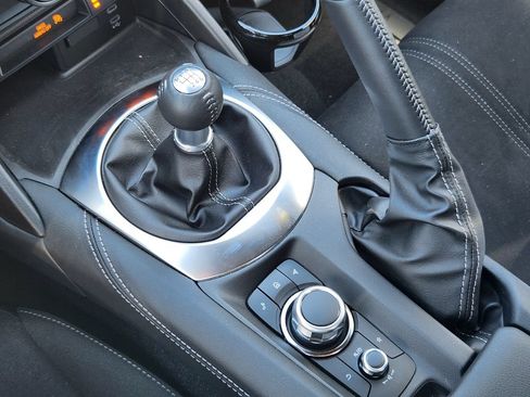 New 2026 MAZDA MX-5 Miata Club w/ Weather Package RWD image 11