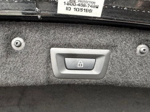 Used 2017 BMW M6 Coupe image 22