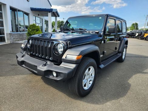 Used 2021 Jeep Wrangler Unlimited Sport image 5
