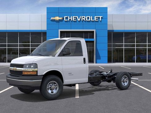 New 2026 Chevrolet Express 3500 w/ Power Convenience Package image 2