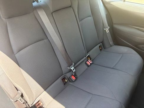 Used 2022 Toyota Corolla LE FWD image 27