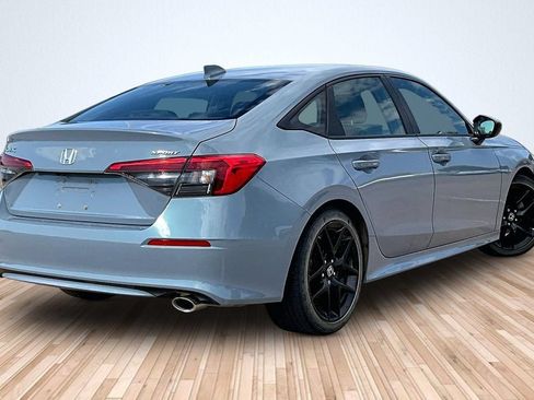 Used 2023 Honda Civic Sport image 2
