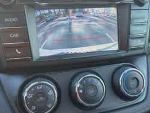 Used 2018 Toyota RAV4 LE image 18