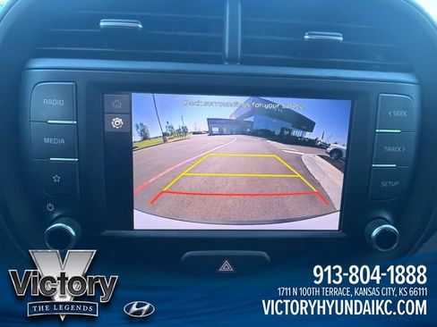 Used 2023 Kia Soul LX FWD image 17