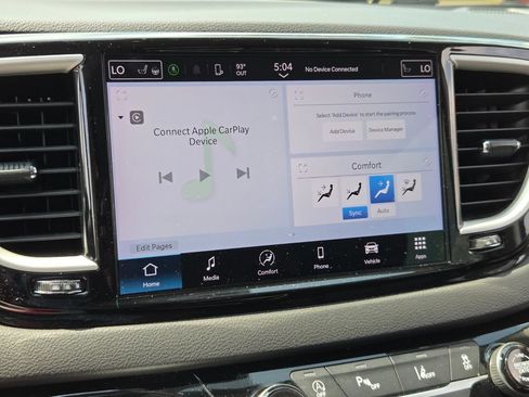 Used 2024 Chrysler Pacifica Touring-L FWD image 22