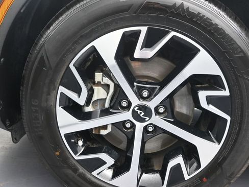 Used 2024 Kia Sportage EX FWD image 11