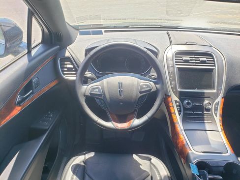 Used 2018 Lincoln MKX Reserve w/ Lincoln MKX Climate Package AWD/4WD image 16