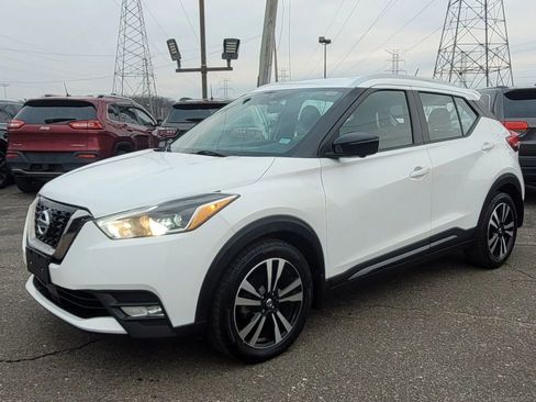 Used 2020 Nissan Kicks SR w/ SR Premium Package image 1