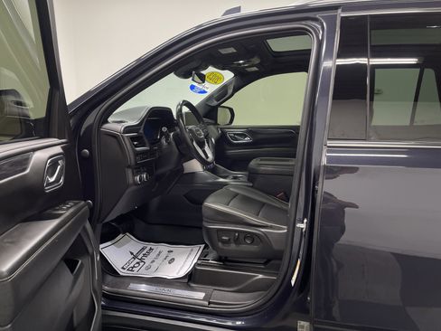 Used 2023 GMC Yukon SLT AWD/4WD image 9