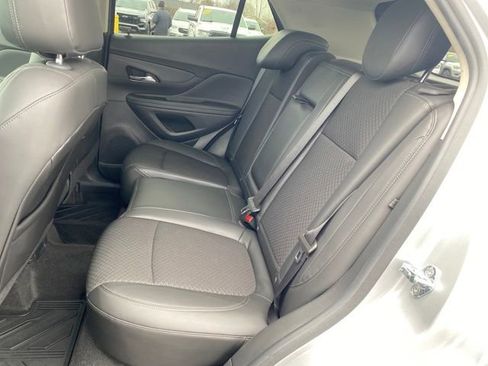 Certified 2022 Buick Encore Preferred w/ Safety Package image 18