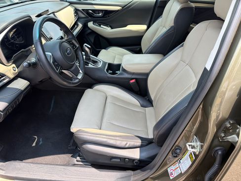 Used 2020 Subaru Outback Limited w/ Popular Package #2 AWD/4WD image 3