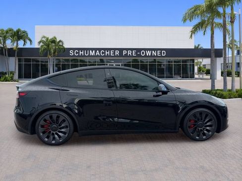 Used 2024 Tesla Model Y Performance AWD/4WD image 8
