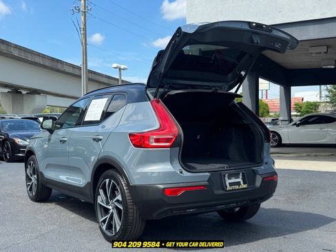 Used 2022 Volvo XC40 T5 R-Design w/ Climate Package AWD/4WD image 29