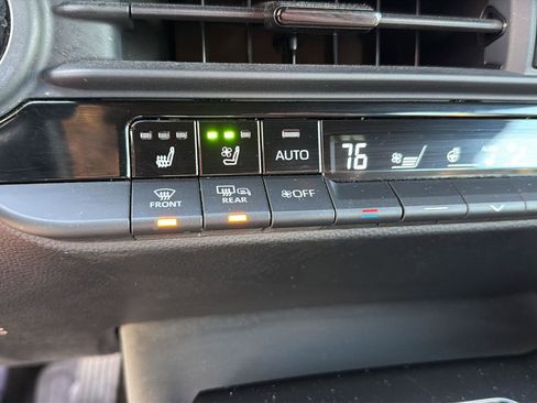 Certified 2025 Toyota Crown XLE image 27