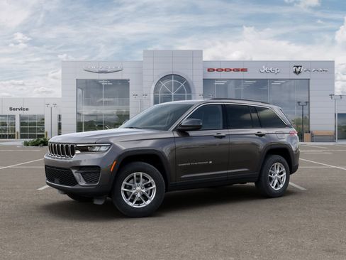 New 2025 Jeep Grand Cherokee Laredo X w/ Luxury Tech Group I image 2