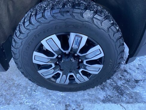 Used 2024 GMC Sierra 3500 Denali w/ Denali Reserve Package image 10