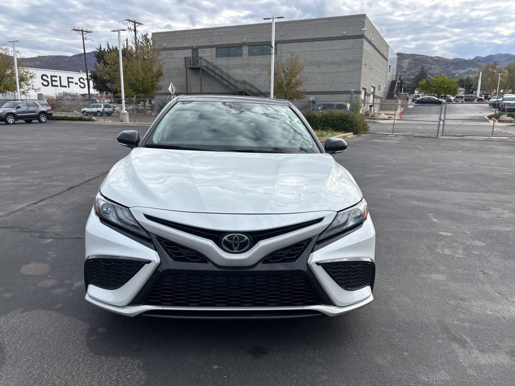 Used 2023 Toyota Camry XSE FWD image 4