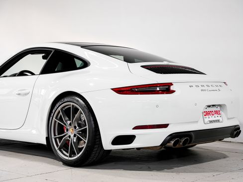 Used 2019 Porsche 911 Carrera S image 36