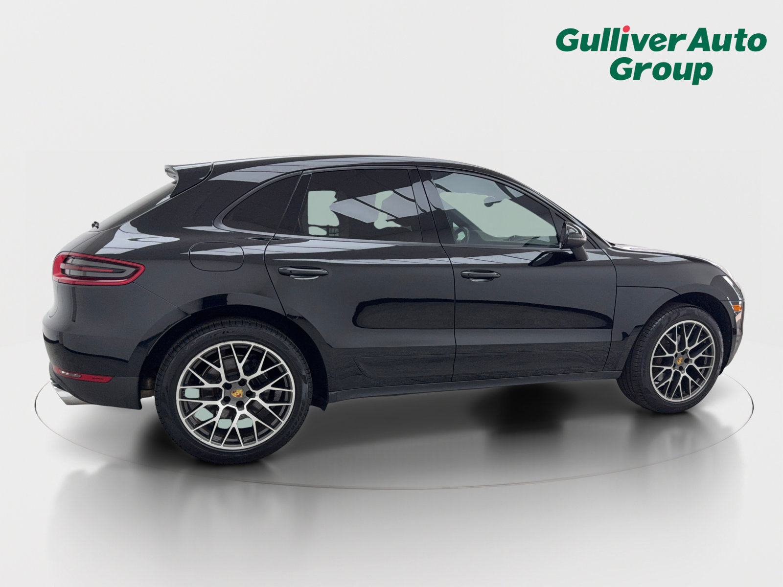 Used 2018 Porsche Macan Sport Edition AWD/4WD image 9