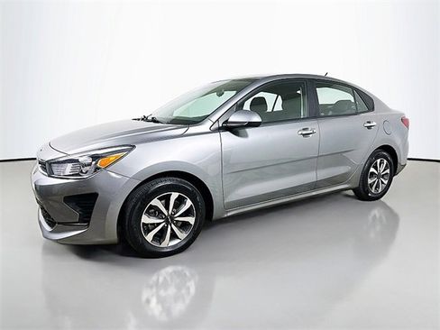 Used 2022 Kia Rio S w/ Technology Package image 3