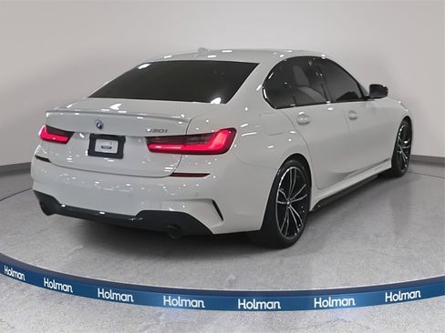 Certified 2022 BMW 330i Sedan w/ M Sport Package image 5