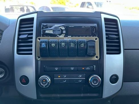 Used 2011 Nissan Xterra S AWD/4WD image 12